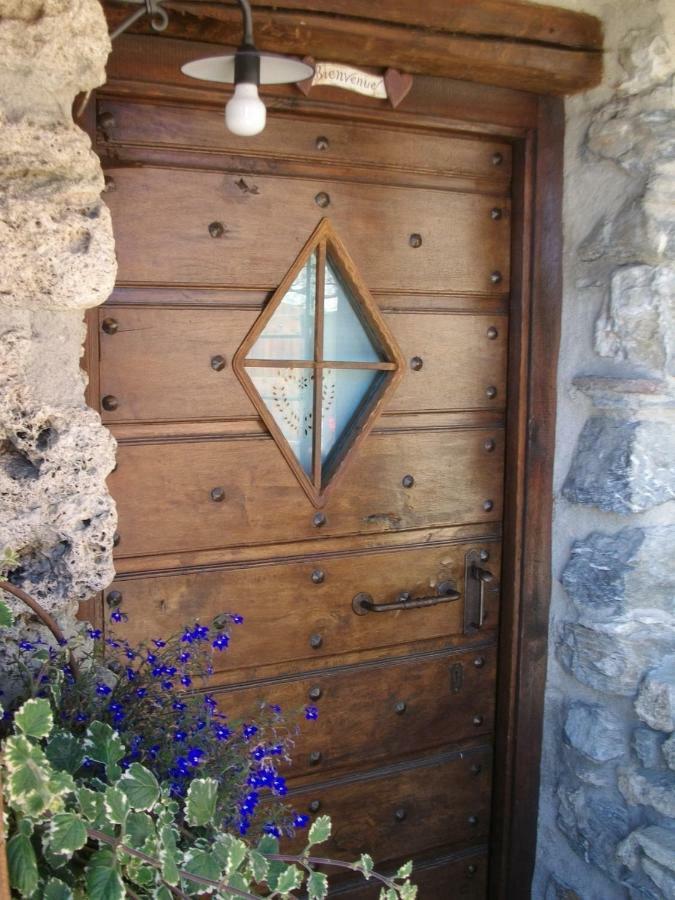 Le Petit Chateau De Vetan Cir 0023 Saint-Pierre Bagian luar foto