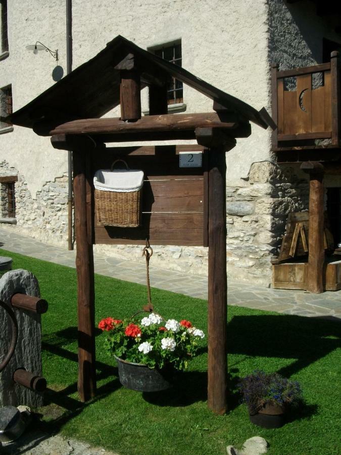 Le Petit Chateau De Vetan Cir 0023 Saint-Pierre Bagian luar foto